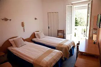 Du Soleil מלון 3*